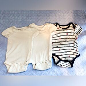 Set of Baby Bodysuits in White and Navy